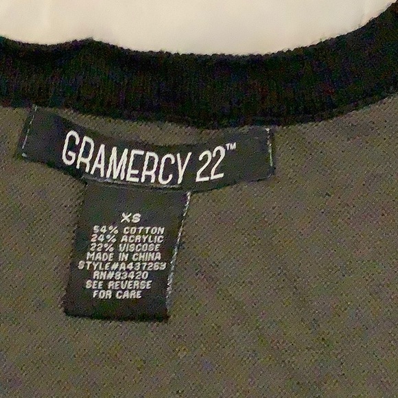 Grader you 22 cardigan sweater - Picture 2 of 3